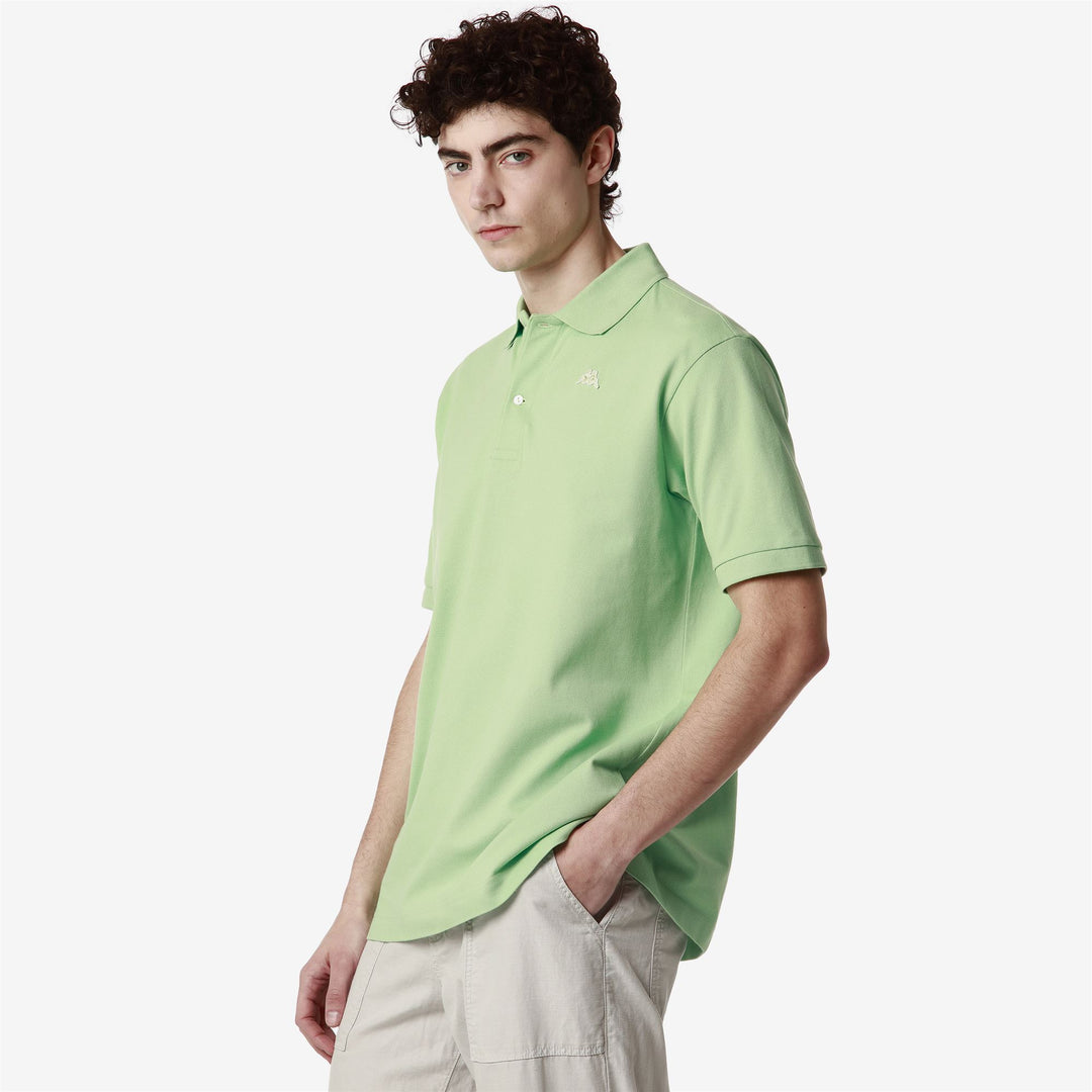 La polo Robe di Kappa Man AARAU Polo GREEN SPRUCESTONE Dressed Front Double		